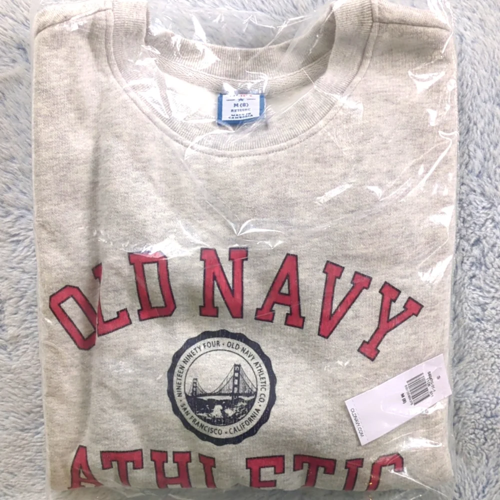 NWT Sz M Old Navy '94 Gender-Neutral Logo-Graphic Sweatshirt 1994 Reissue